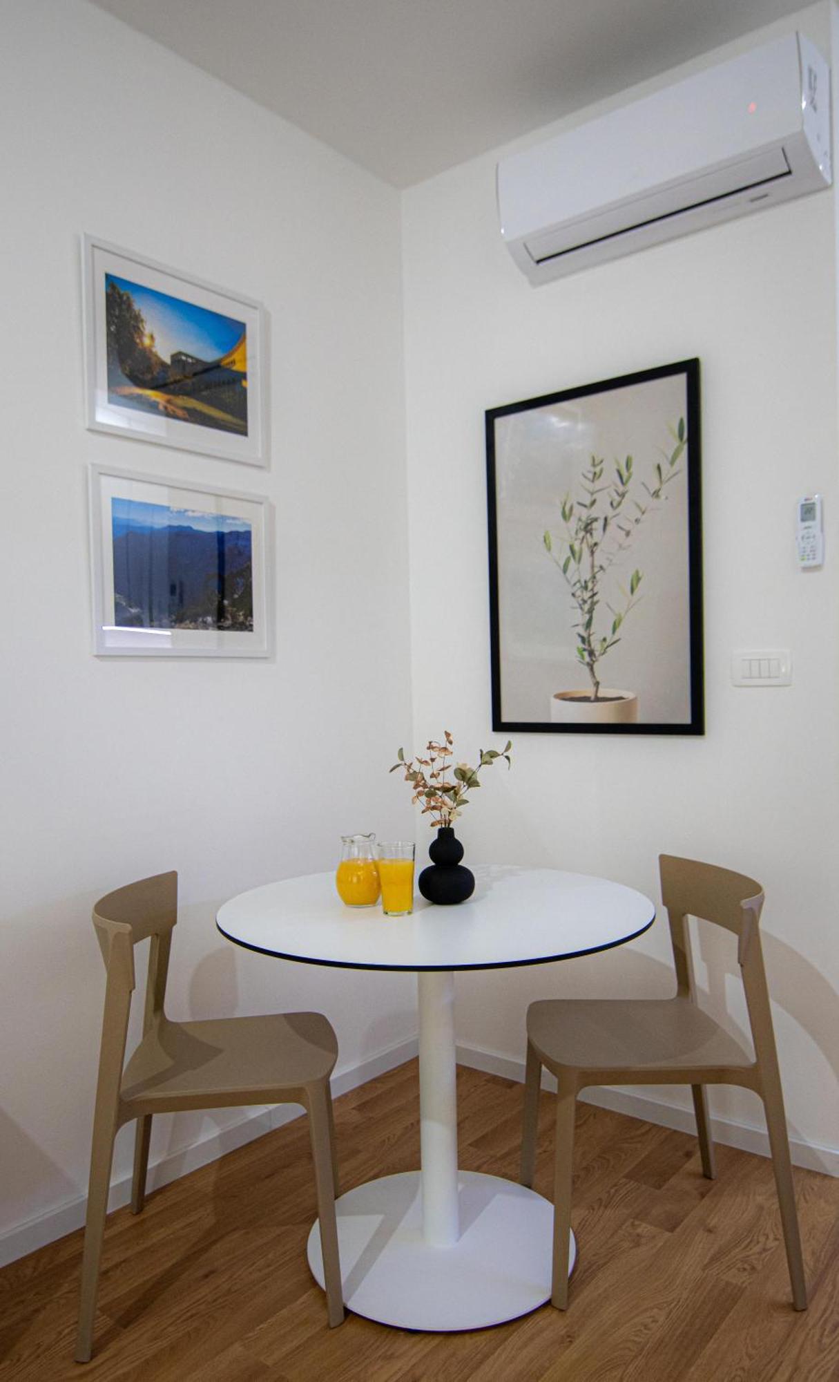 Momento Apartment